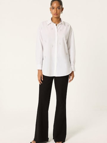 Touché Privé Blouse 'Stone Embroidered Shirt' in White