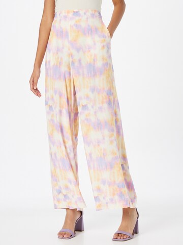 Brava Fabrics Wide leg Broek in Lila: voorkant