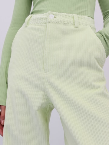 Wide leg Pantaloni 'Jenny' de la EDITED pe verde