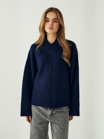 Pullover ' N-Maidie ' di Noella in blu: frontale