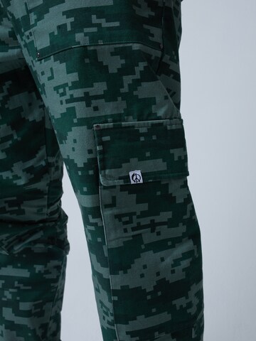 ABOUT YOU x Benny Cristo Regular Cargo trousers 'Noah' in Green