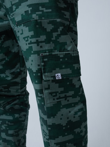 ABOUT YOU x Benny Cristo Regular Cargo Pants 'Noah' in Green