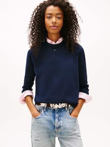 Tommy Jeans Sweter 'Essential' w kolorze niebieski: przód