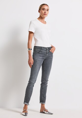 STREET ONE Slimfit Jeans in Grau