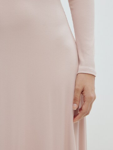 Robe 'Eriko' EDITED en rose