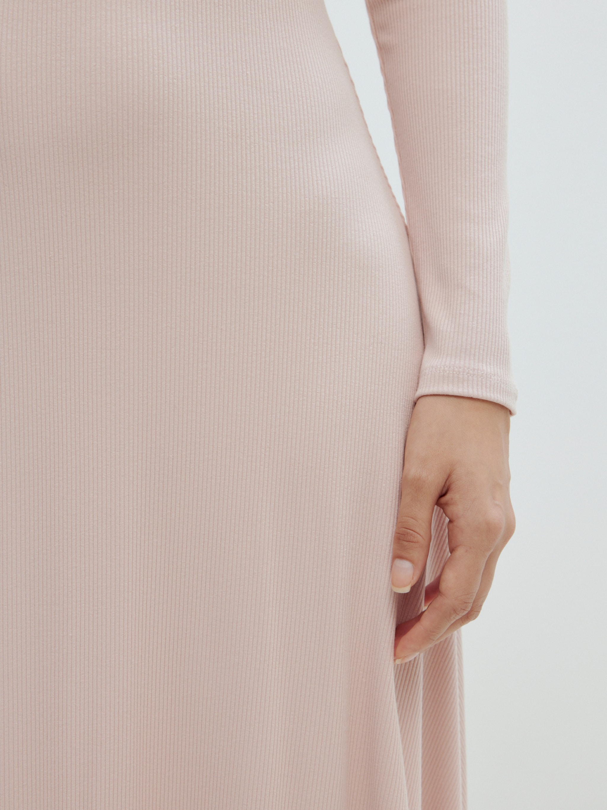 EDITED Produits Robe 'Eriko' rose