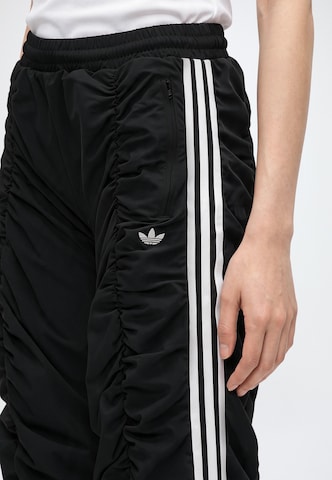 ADIDAS ORIGINALSregular Hlače - crna boja