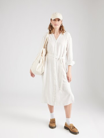 Robe-chemise 'LINN' VERO MODA en blanc