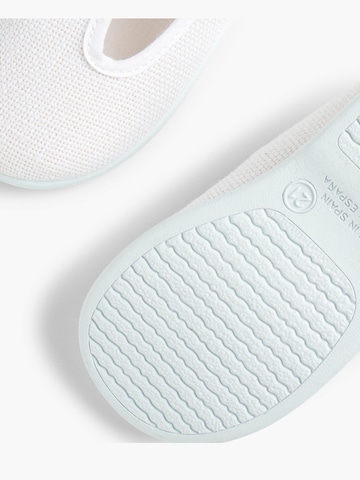 Chaussure basse Pisamonas en blanc