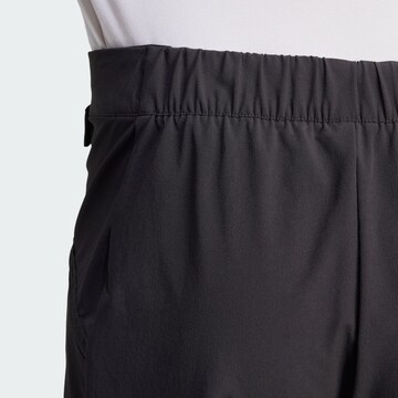 ADIDAS TERREX Slimfit Outdoorhose 'Xperior' in Schwarz