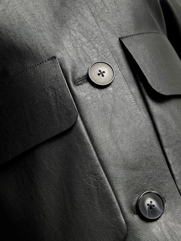 Marks & Spencer Jacke in Schwarz
