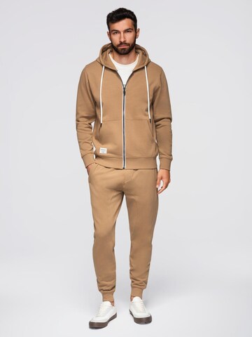 Survêtement Ombre en marron : devant