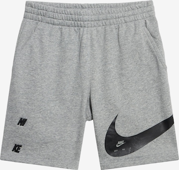 Regular Pantaloni 'CLUB' de la Nike Sportswear pe gri: față