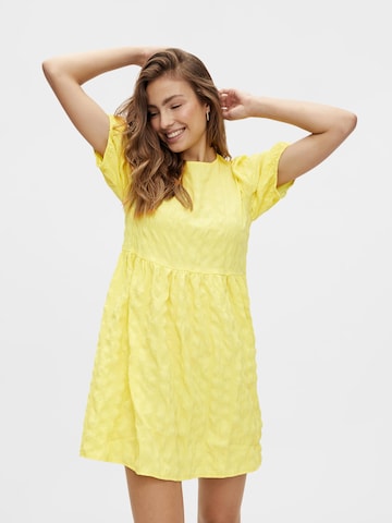 PIECES - Vestido 'Tulle' en amarillo: frente