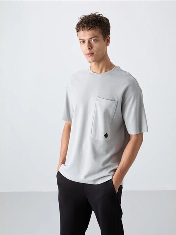 Tommy Life Shirt 'T-Shirts' in Grey: front
