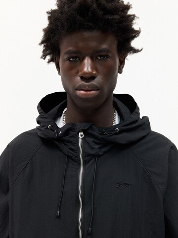 Veste mi-saison Pull&Bear en noir