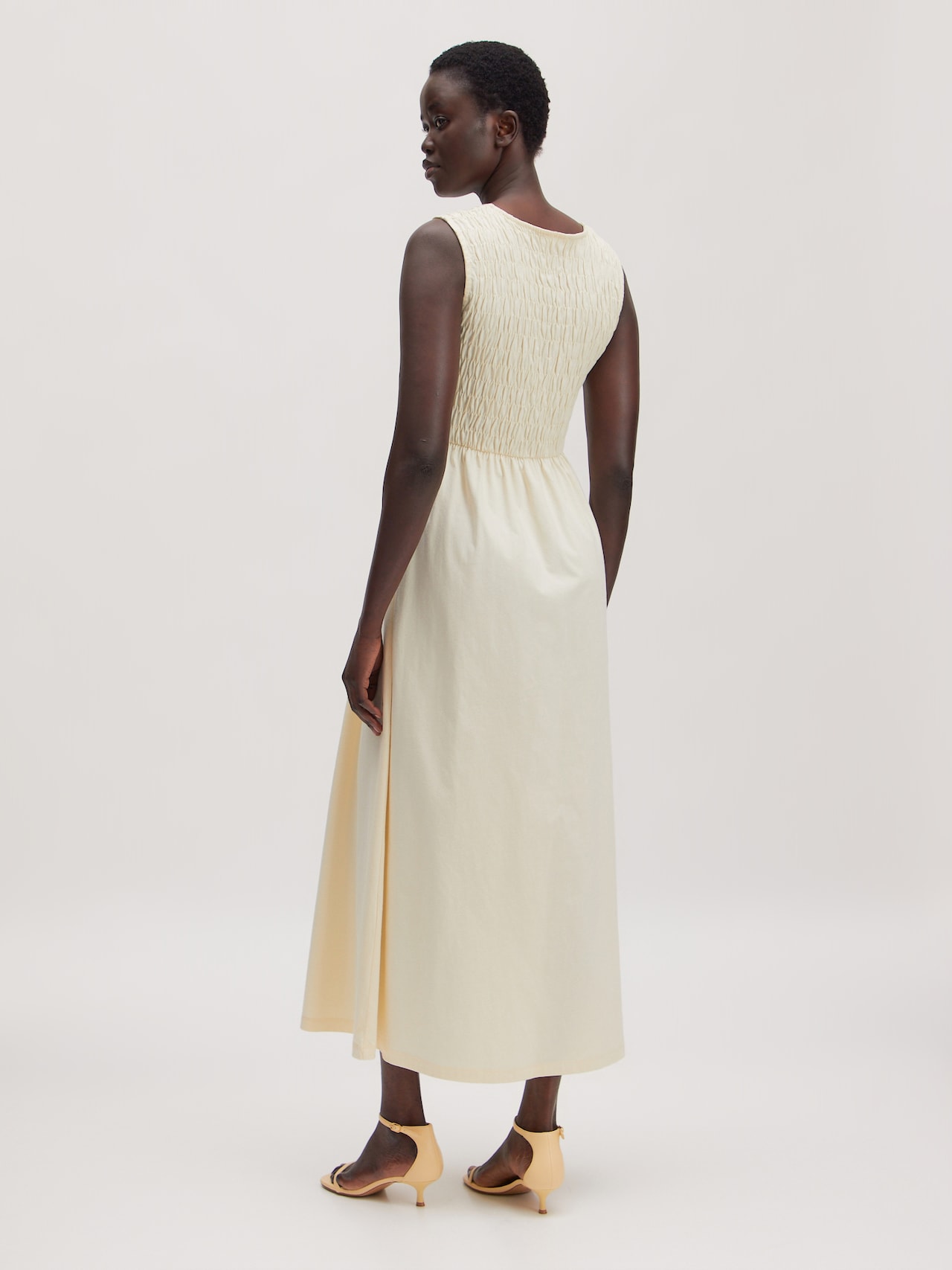 EDITED Produits Robe 'Kiki' crème