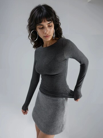 T-shirt Busem en gris