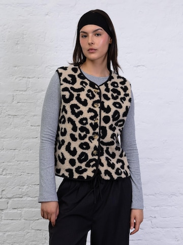 BROKE + SCHÖN Weste 'Teddyweste mit Leoprint'‌‌‌‌‌‌‌ in Beige