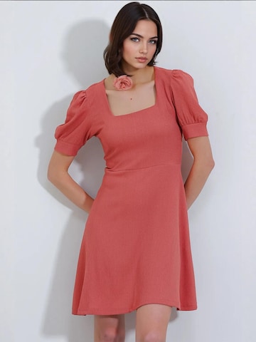 Bigdart Dress in Red