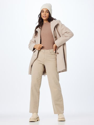 GIL BRET Between-Seasons Coat in Beige