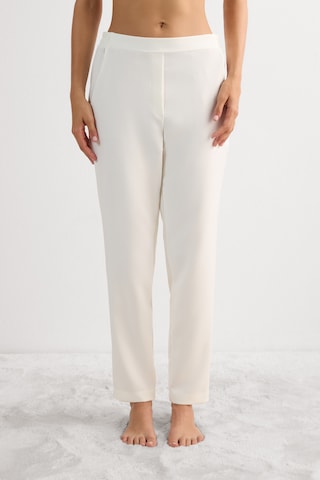 INTIMISSIMI Slim fit Pants in White: front