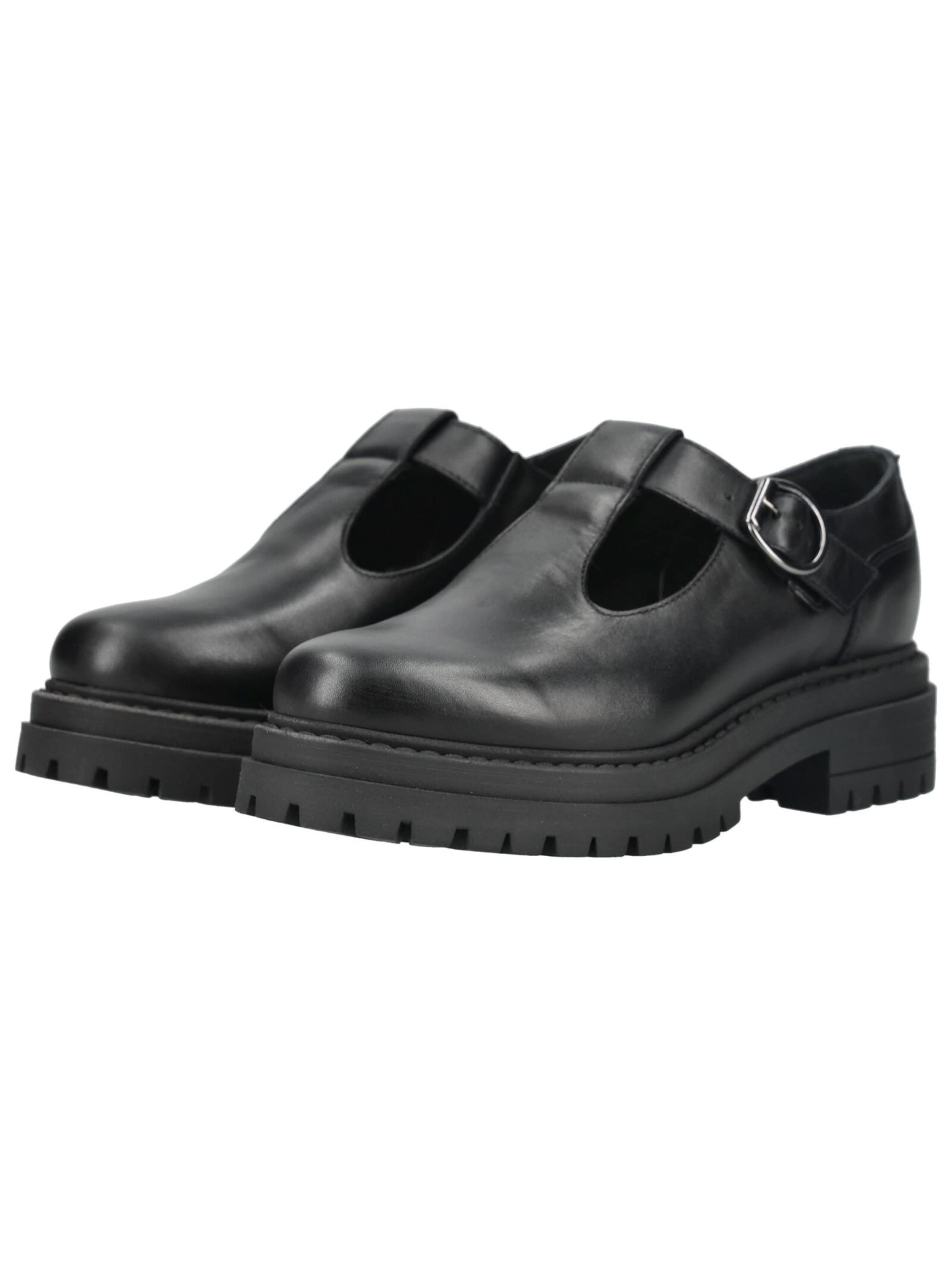 Chaussure basse 'Folgaria' Nero Giardini en noir