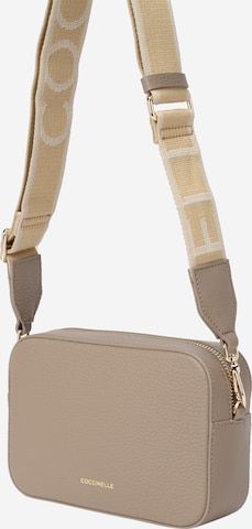 Coccinelle - Bolso de hombro 'Tebe' en gris