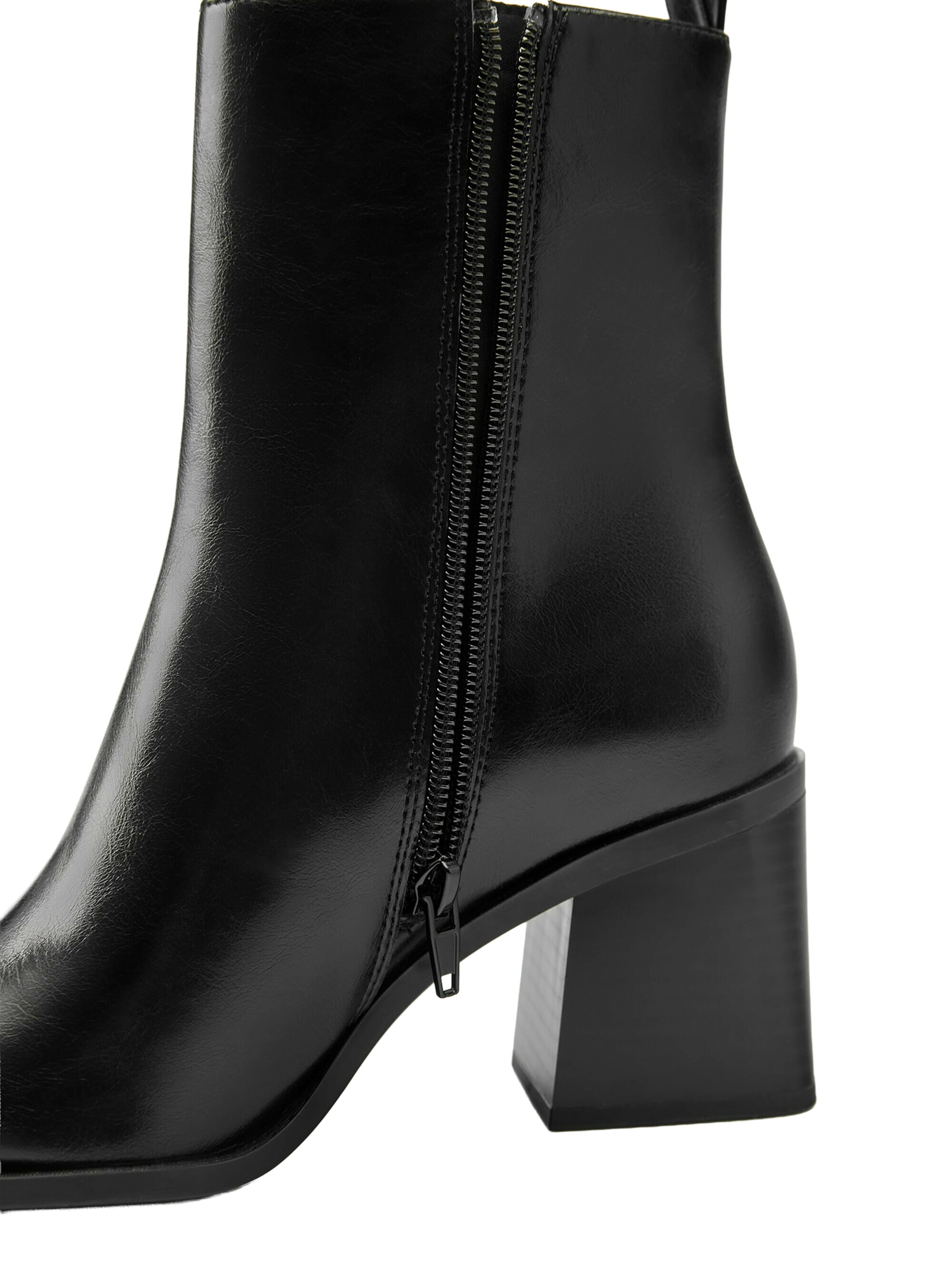Pull&Bear Stiefelette in Schwarz