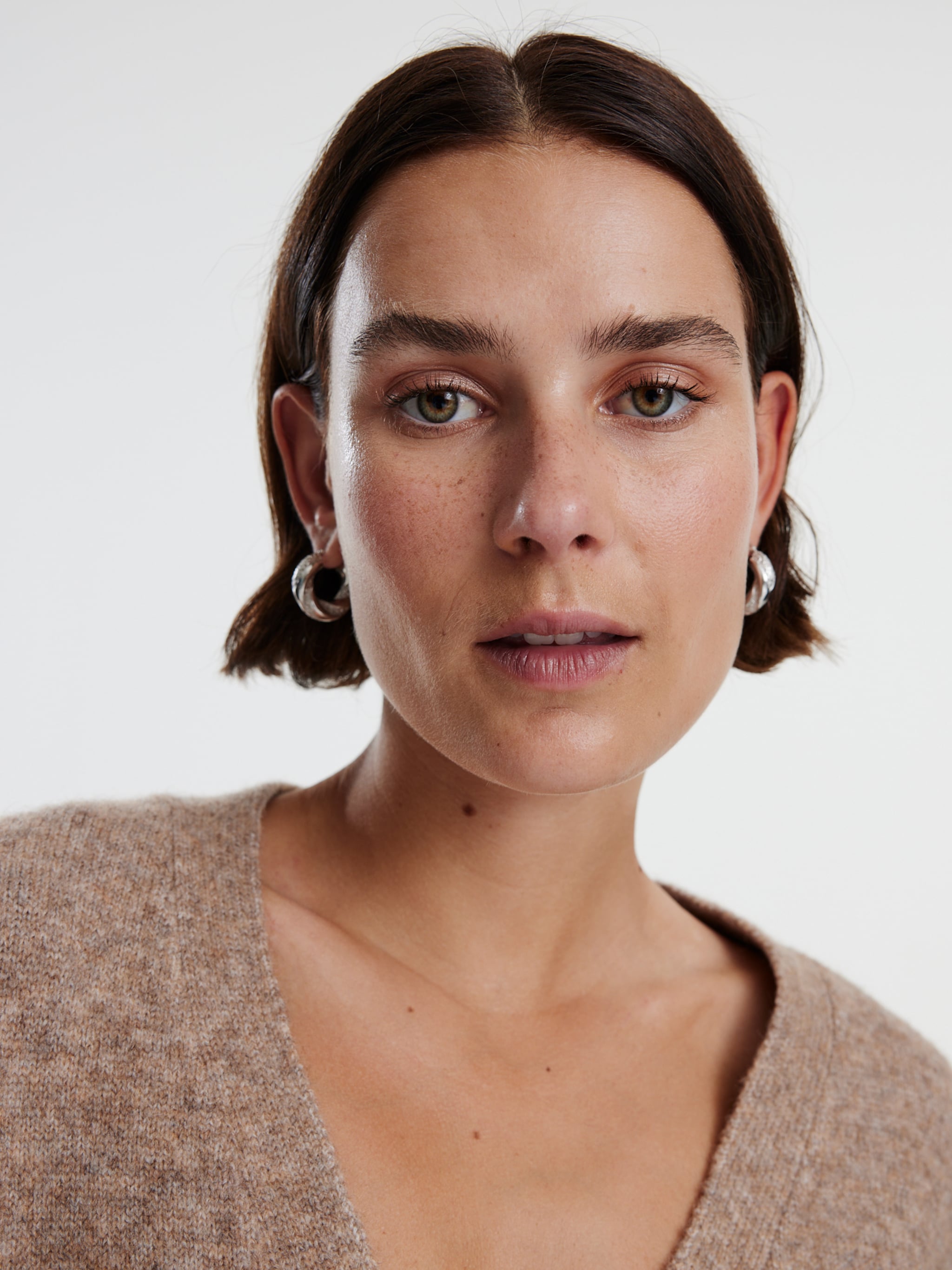 EDITED Produkte Strickjacke 'Carmi' taupe