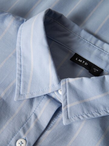NAME IT Comfort Fit Bluse i blå