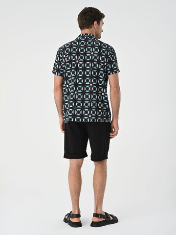Coupe regular Chemise Antioch en noir