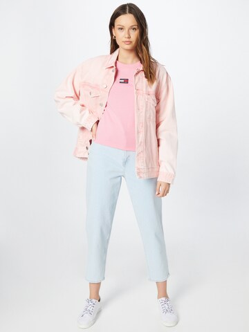 Tricou de la Tommy Jeans pe roz