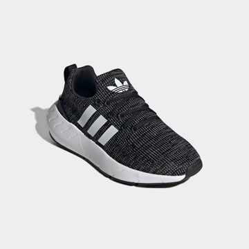 ADIDAS SPORTSWEAR Sportssko 'Swift Run 22' i sort