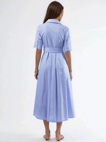 Busem Kleid in Blau