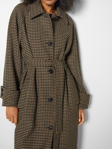 Cappotto di mezza stagione di Bershka in marrone