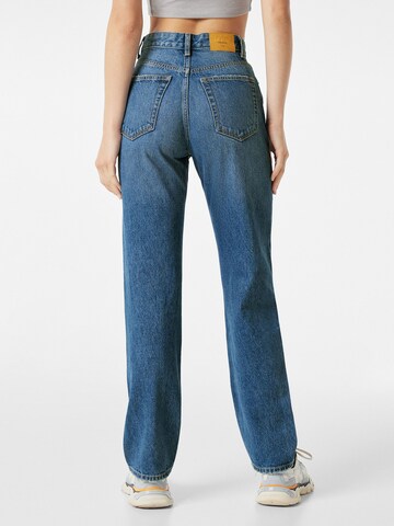 regular Jeans di Bershka in blu