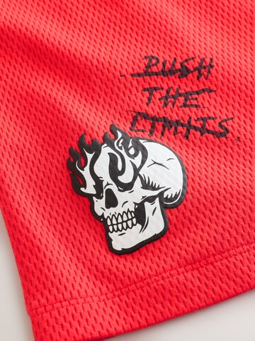 Next Set 'Varsity' in Rot