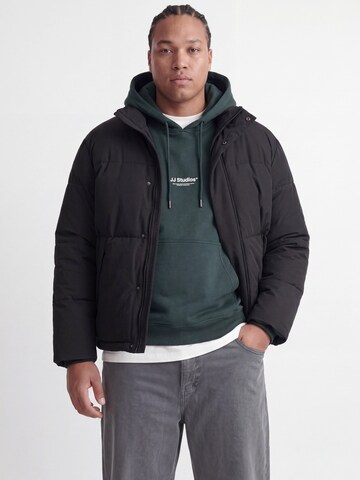 Jack & Jones Plus Kevad-sügisjope 'JJESOHO', värv must