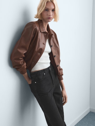 MANGO Regular Jeans i svart