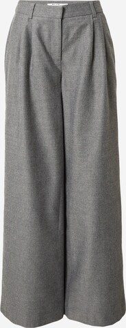 Wide Leg Pantalon à pince NA-KD en gris : devant