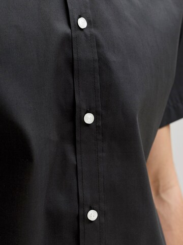 juoda JJ Rebel Patogus modelis Marškiniai 'JREBGAVIN'