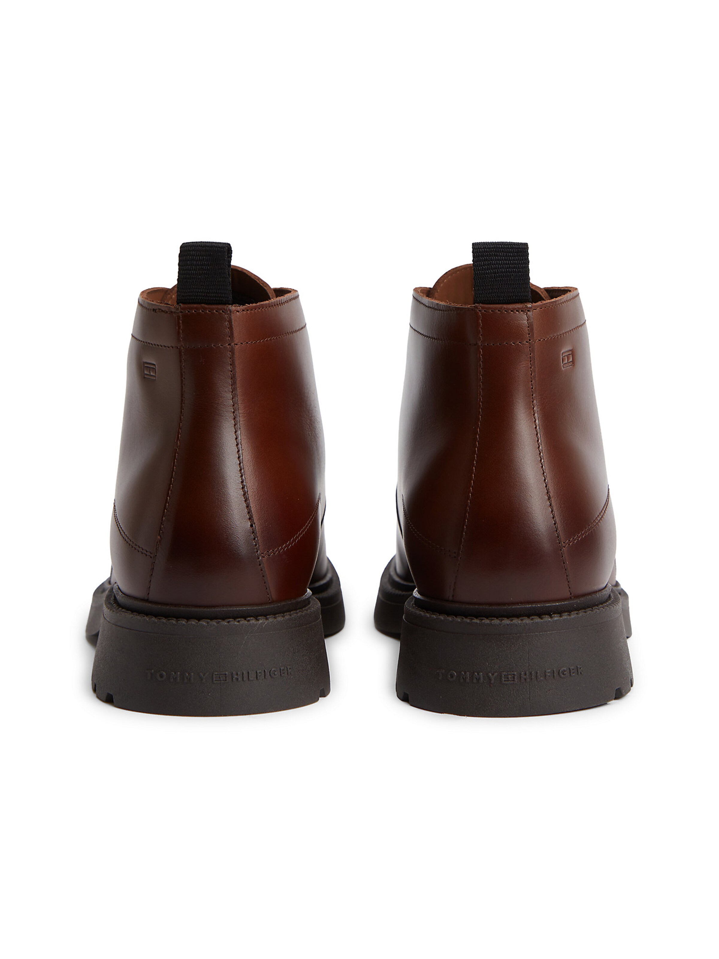 TOMMY HILFIGER Chukka Boots in Brown