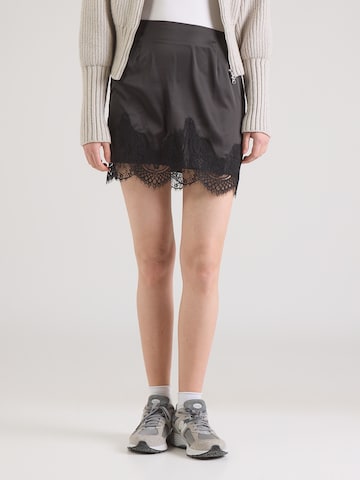 Fustă 'Rafaela' de la ABOUT YOU pe negru: față