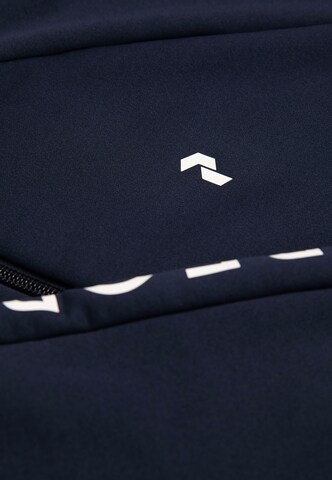 PEAK PERFORMANCE Between-season jacket in Blue