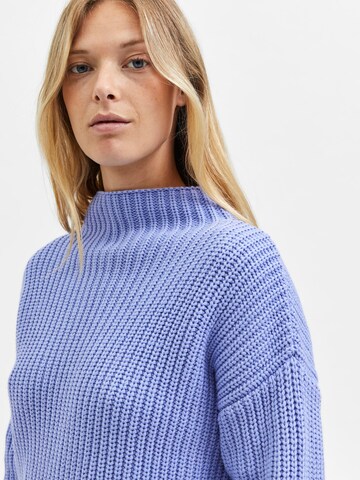 SELECTED FEMME Sweter 'Selma' w kolorze niebieski