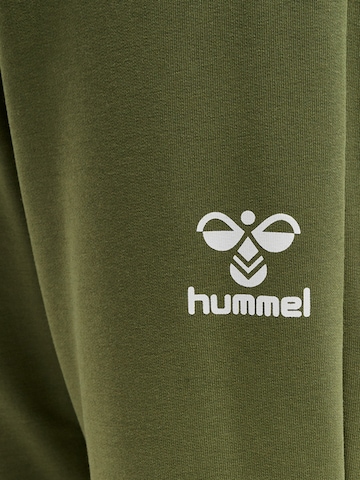 Hummel Regular Workout Pants in Green