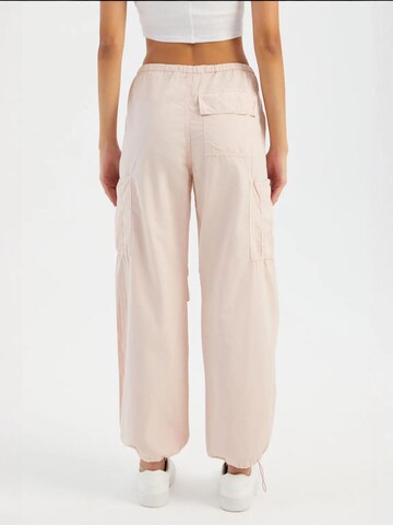 Hiccup - Tapered Calças cargo em rosa