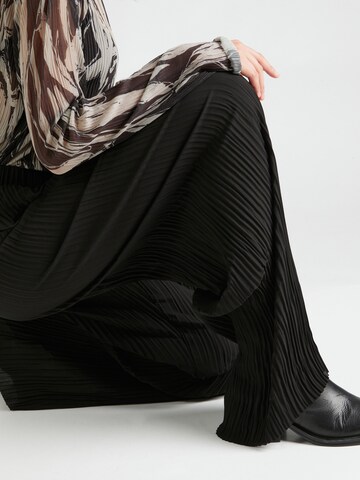 Wide leg Pantaloni 'Bevin' de la MSCH COPENHAGEN pe negru