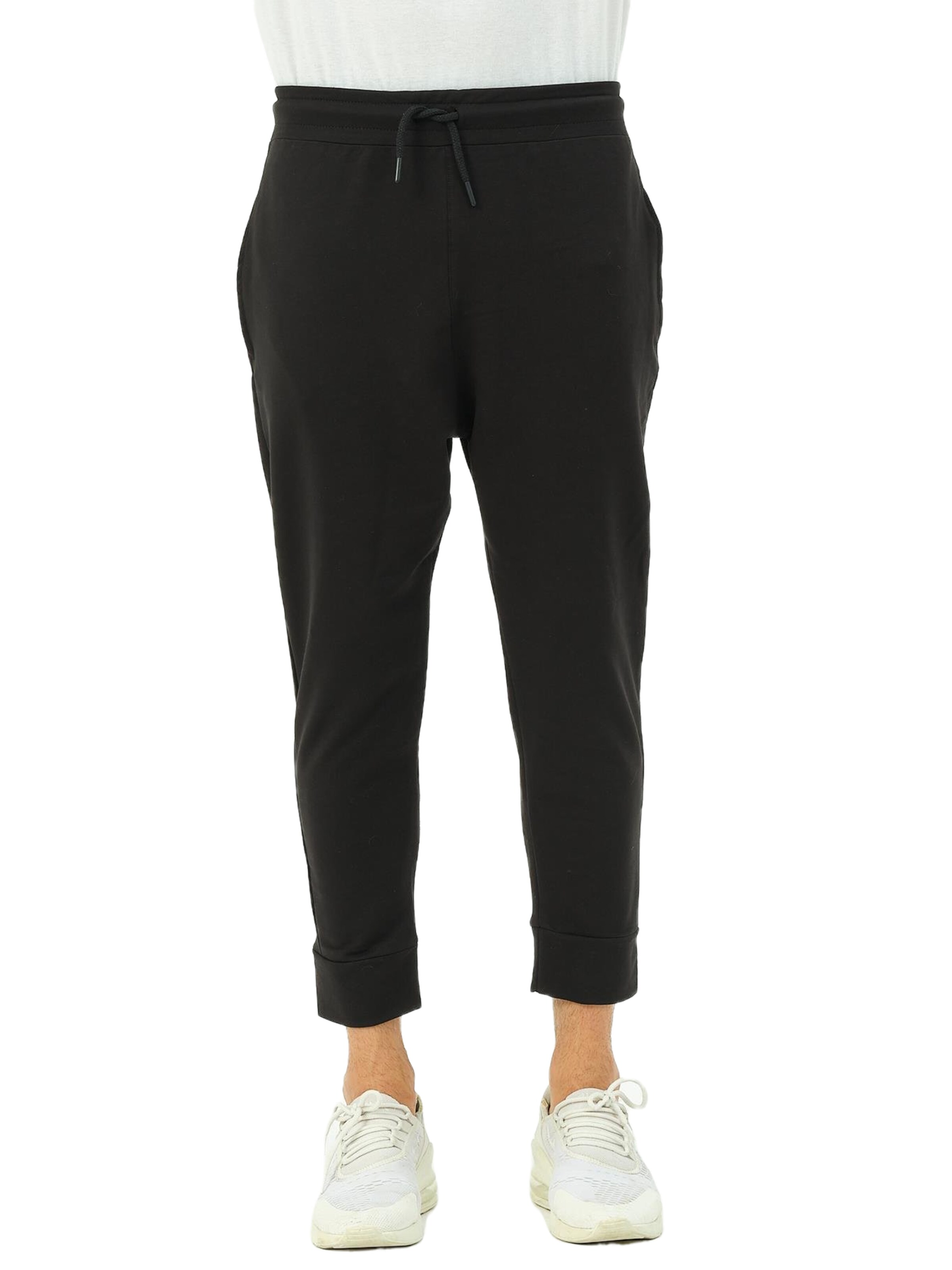 Effilé Pantalon C&City en noir : devant